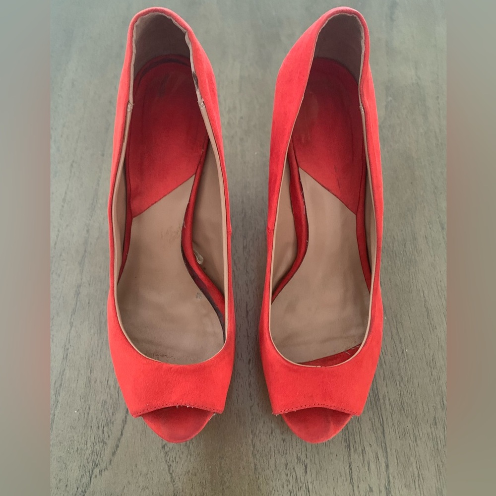 ZARA Trafaluc Peep Toe Platform Pumps  👠